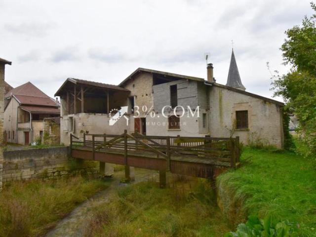 Ancien moulin de 154 m2, 3 chambres, 2 bureaux, dans écrin d