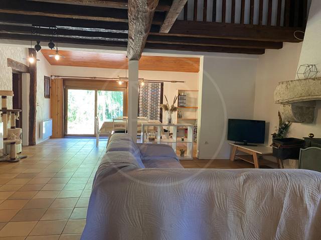 Ancien moulin sur 4,5 hectares de terrain 165m² Duras