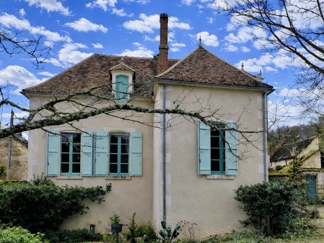 Ancien Pavillon de Chasse clos de Murs