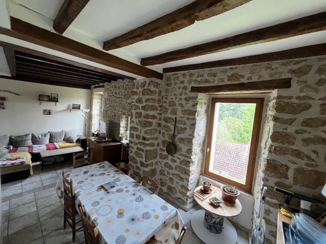 Ancien presbytère du village !