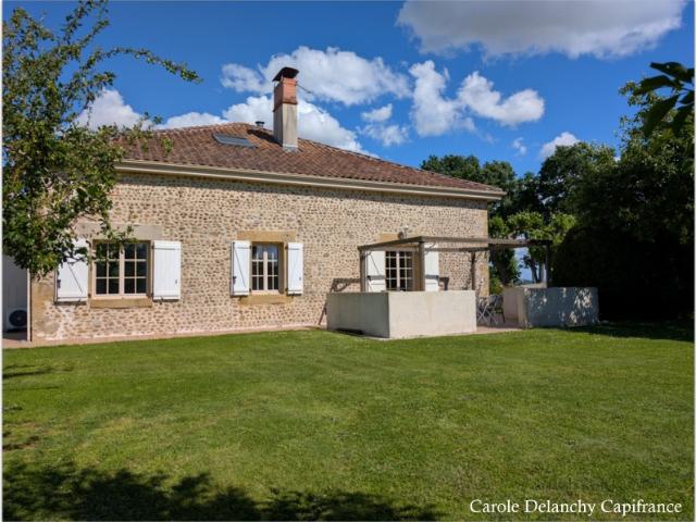 Ancien presbytère rénové – 232 m² – 4 chambres – Dépendances – Terrain de 2 959 m², Saint Agnet 5 min Garlin / 10 min Aire sur l’Adour