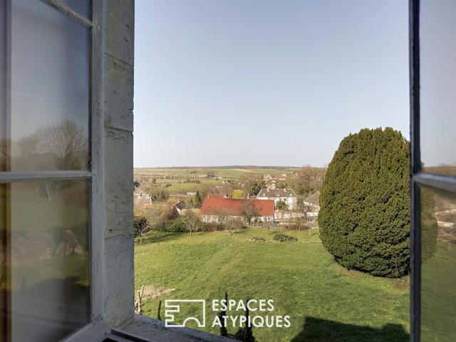 Ancien presbytère rénové sur les hauteurs d'un village de caractère