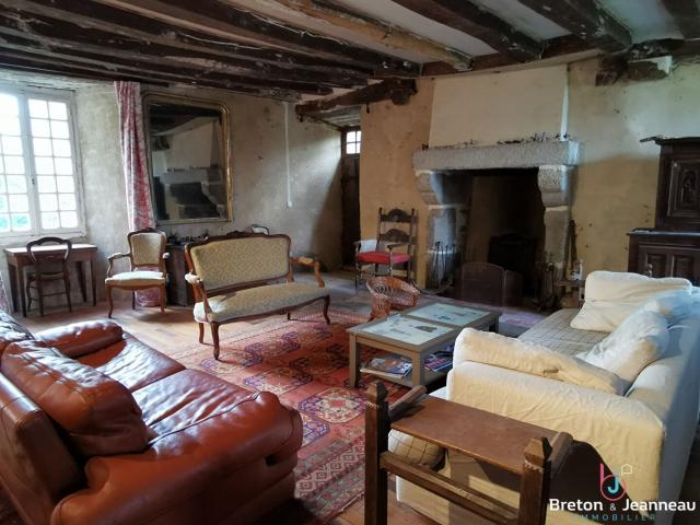 Ancien prieuré avec maison annexe secteur Bais 311m² Trans