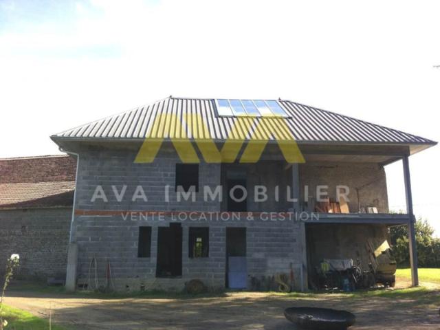 Ancienne auberge béarnaise de 1779 avec extension contempora