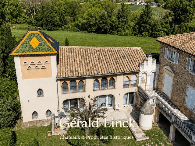Ancienne demeure épiscopale du XIXᵉ siècle – Gard rhodanien