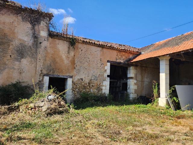 Ancienne ferme à rénover!