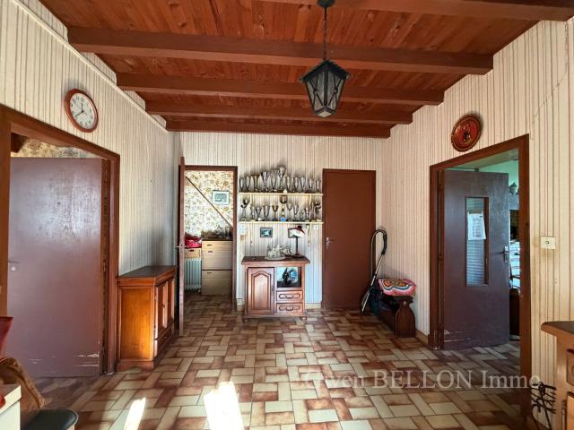 Ancienne ferme à rénover grandes dépendances, 1 HA attenant et 35 HA en fermage