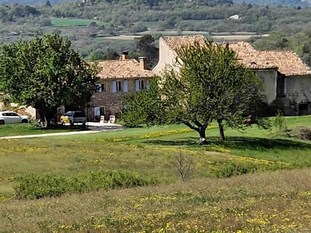 Ancienne Ferme Du Xviii° Siècle À Viens 600m² Viens