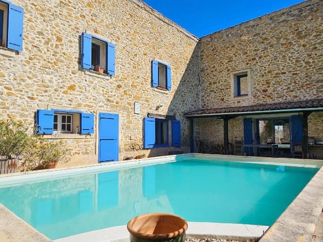 Magnifique mas en pierres entièrement rénovée en Haute Prove. 220m² Forcalquier