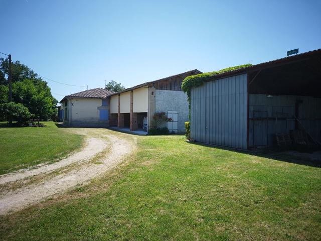 Ancienne ferme et ses dépendances avec 16ha 116m² Grisolles