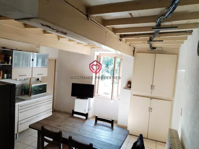 Ancienne ferme partiellement à renover avec puits et dépenda. 108m² Saint Laurent