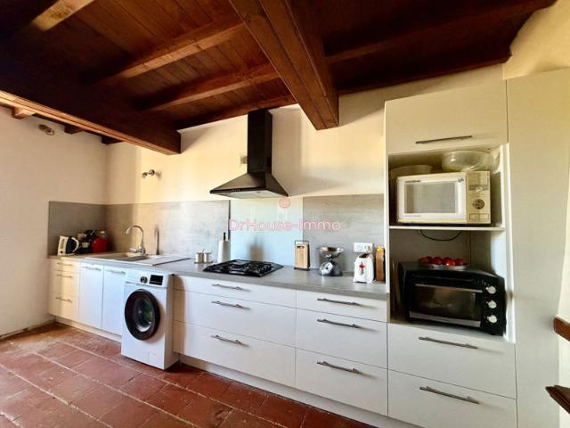 Ancienne ferme rénovée de 140 m² + étable 130 m² + dépendances sur 1,5 HA plat