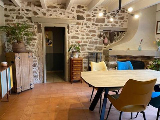 ancienne ferme rénovée de 157 m² au calme