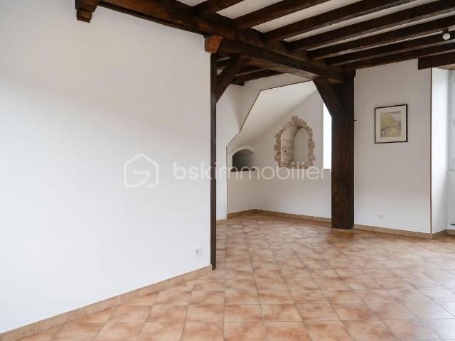 Ancienne ferme rénovée – Précy le Sec 89 – 162 000 €