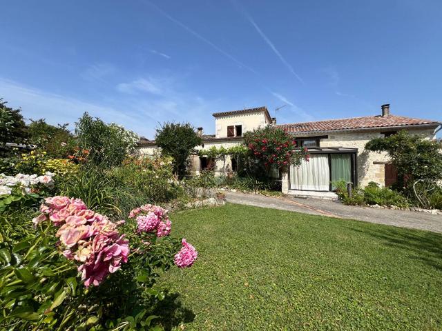 Ancienne ferme rénovée, secteur Castillonnès 160m² Castillonnès