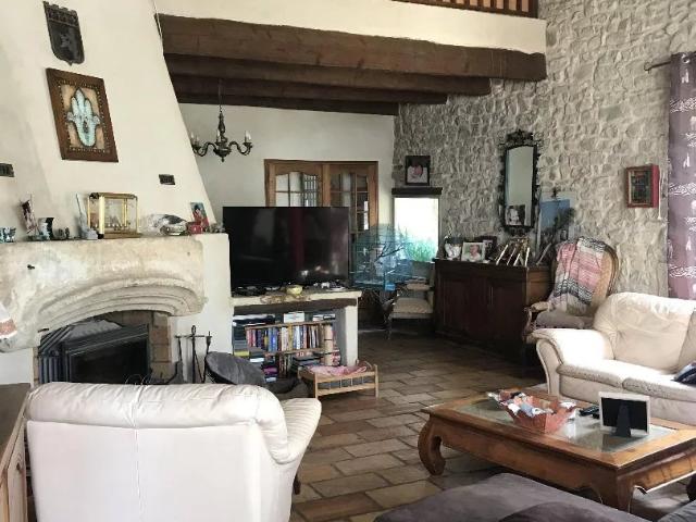 Ancienne ferme rénovée 11 pièces 390m²