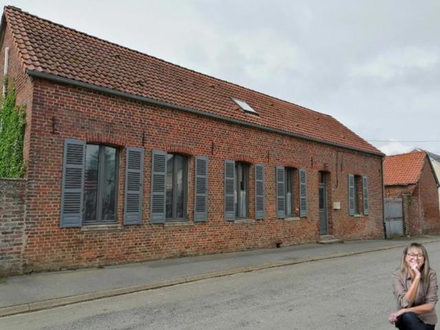 Ancienne fermette 4 chambres individuelle PRIX NEGOCIABLE !