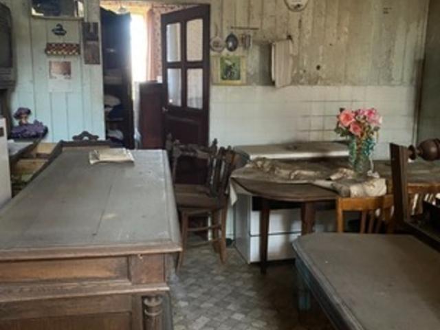 Ancienne forge sur 3 niveaux 105m² sur 777m² de terrain 23 500 €