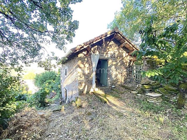 Ancienne grange Hors réseau – Autonomie & Nature – Saint Rome de Tarn