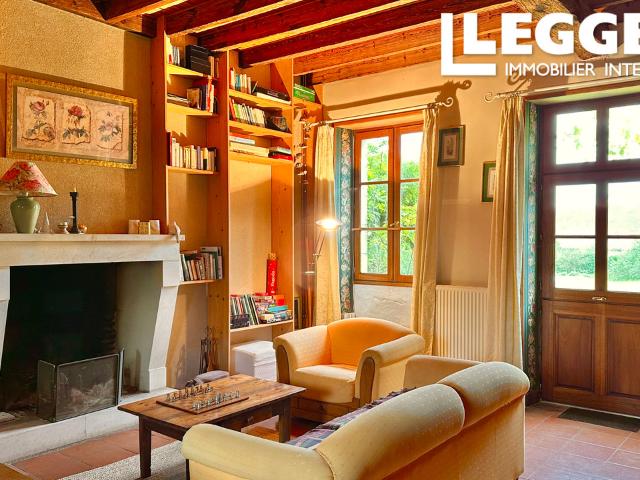 Ancienne grange rénovée avec charme dans un hameau paisible