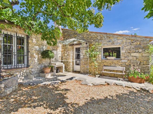 Ancienne maison en pierre rénovée Tourrettes 110m² Tourrettes