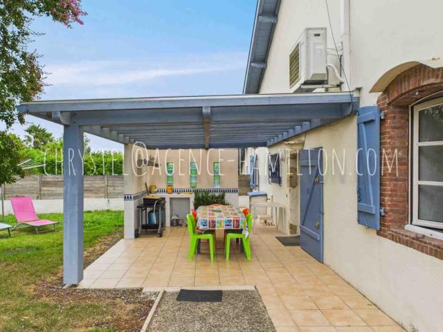 Maison Landaise divisée en 3 logements indépendants, avec ja. 260m² Port de Lanne