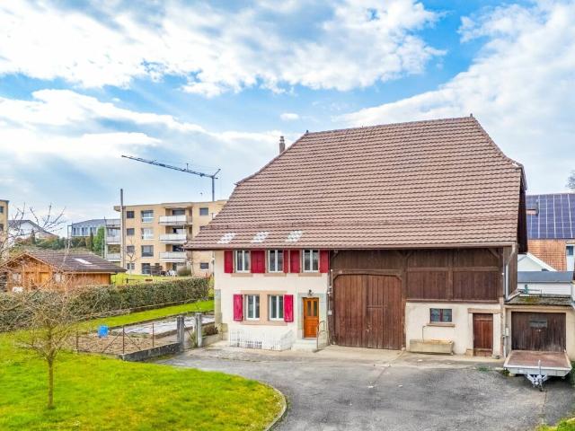 Ancienne maison villageoise offrant un beau potentiel de développement