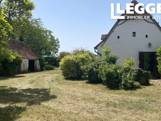Ancienne Perigourdine avec sa grange au calme au coeur du Périgord Noir