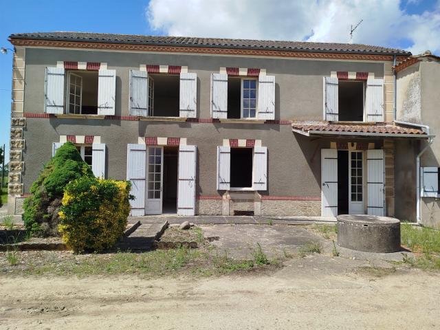 Ancienne propriété viticole à réinventer au cœur de la campa. 249m² Caplong