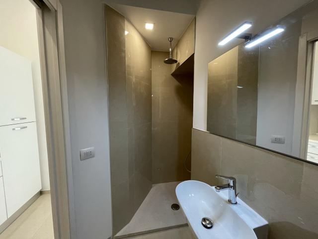 Ancona zona centro affittiamo lussuoso appartamento ristrutturato