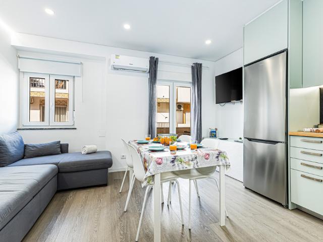 Âncora Apartment: Near Beach & Town