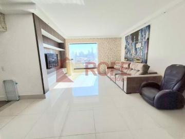 Andar Alto, Totalmente Reformado e com Lazer de Clube ao Lado da Linha Ouro