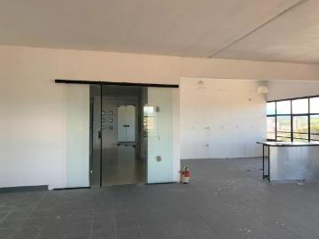 Andar corporativo em edifício exclusivo para profissionais da Área de Saúde