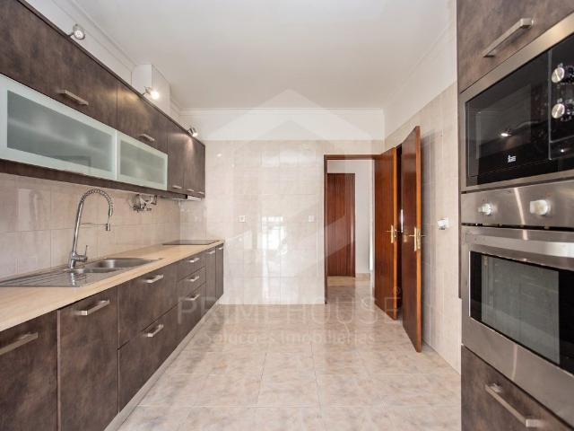 Andar de Moradia Bifamiliar T3 +2 na Quinta do Conde 150m² Quinta Do Conde