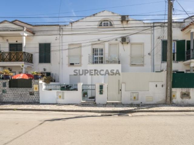 Andar de Moradia Bifamiliar T3 +2 na Quinta do Conde