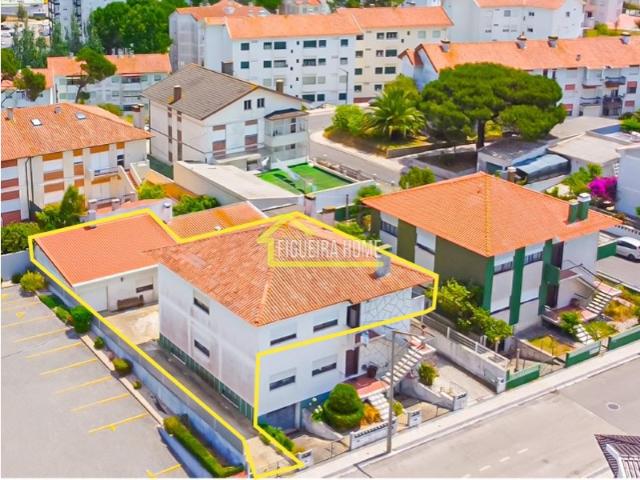 Andar de moradia com 4 quartos, garagem e anexo