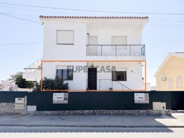 Andar de Moradia com Quintal, Garagem e Potencial de Rentabilização | Santarém