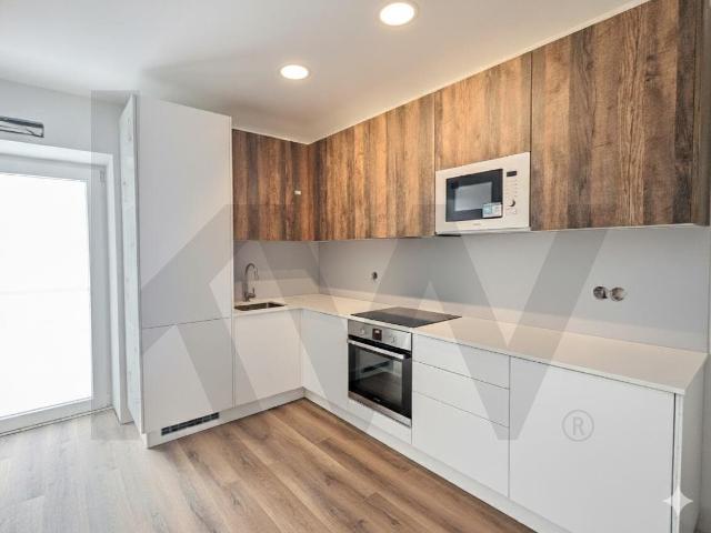 Andar de Moradia Rc T2 no Centro Histórico da Póvoa de S. 52m² Póvoa de Santa Iria e Forte da Casa