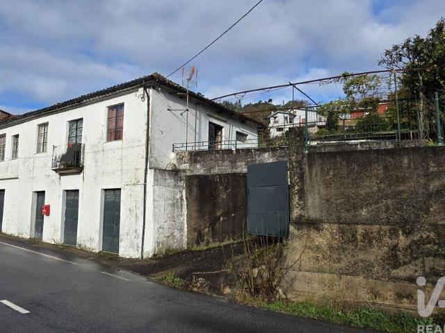 Moradia isolada T4 em Ponte da Barca, Vila Nova de Muía e Paço Vedro de Magalhães de 130 m²
