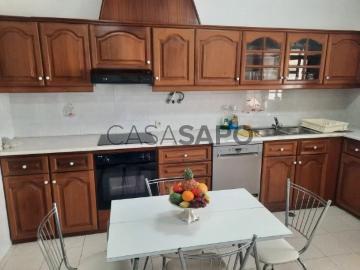 Andar de Moradia T4 para alugar em Loulé