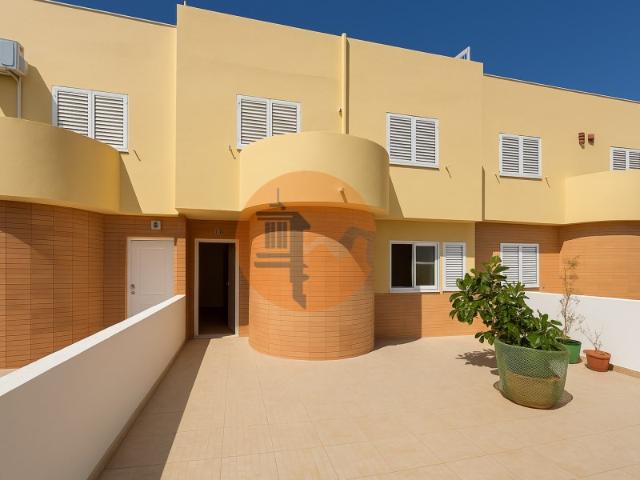 Andar de Moradia T1+2 Manta Rota Arrendamento Outubro a Maio