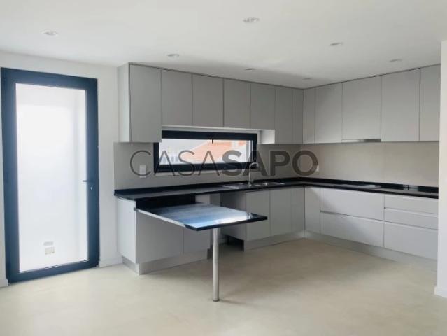 Andar de Moradia T2+1 para alugar em Cascais
