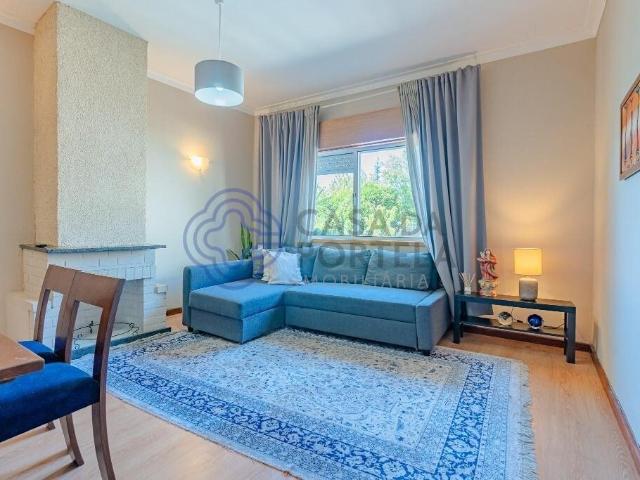 Andar de moradia T2 com 84,8 m², logradouro e sótão com pote. 85m² Baguim Do Monte Rio Tinto