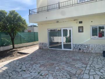 Apartamento para alugar em Sado - Jardim