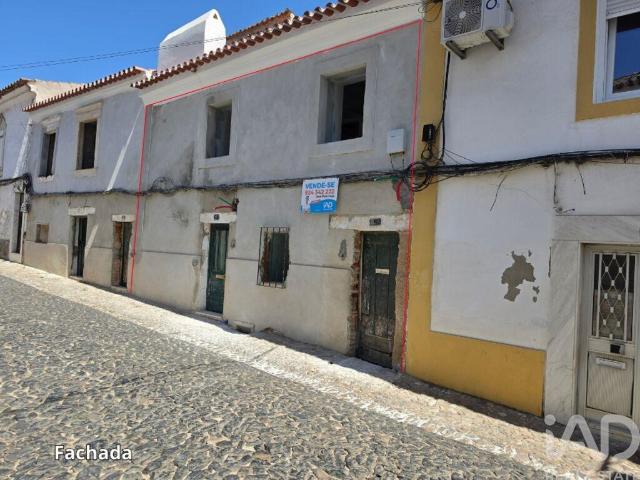 Andar de moradia T2 em Estremoz de 100 m²