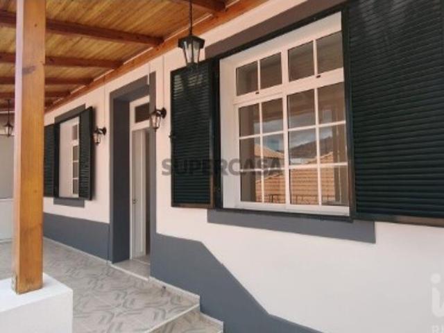 Andar de moradia T2 em Funchal São Pedro de 105 m²