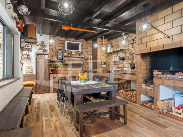 Andar de Moradia T3 com espaço exterior e barbecue nas Madal. 95m² Santo António Funchal