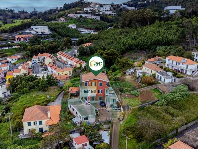 Andar de Moradia T3 com garagem e churrasqueira