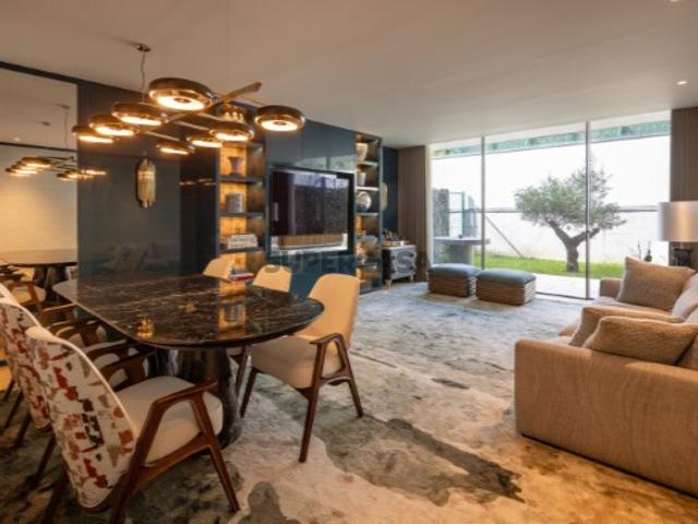 Andar de Moradia T3, com jardim e box fechada, no Greenstone, em Nevogilde, Porto
