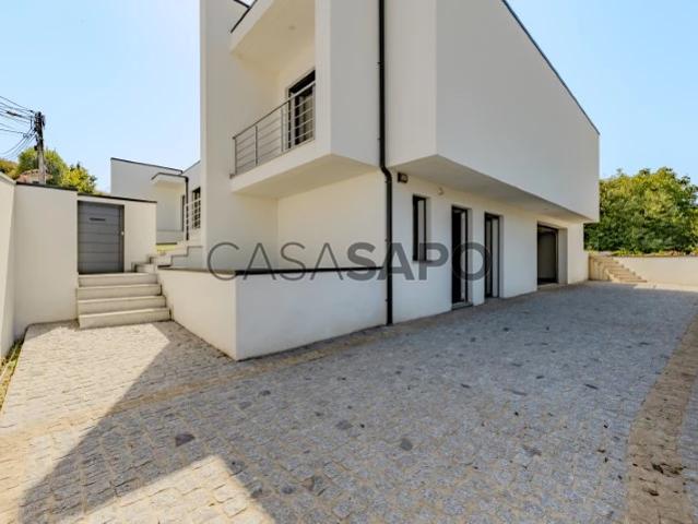 Andar de Moradia T3 Duplex para alugar em Braga